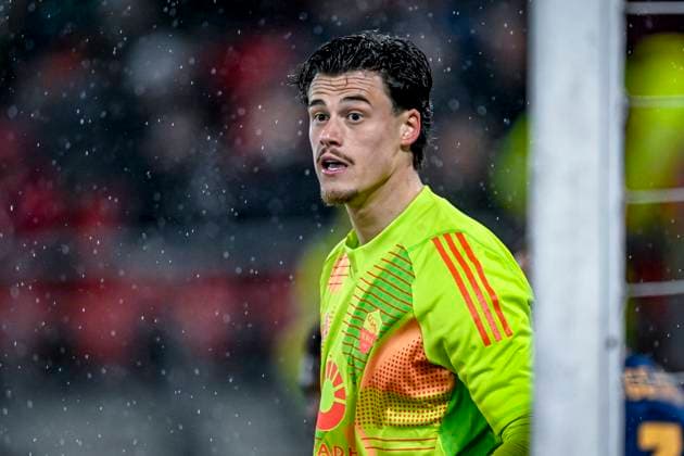 AS Roma goalkeeper Mile Svilar, during the match AZ Roma at the AZ Stadium for the UEFA Europa League League phase Matchday 7 season 2024 2025 in ALKMAAR, Netherlands on 23 januari 2025, photo by Stefan Koops EYE4images DeFodi Images Defodi 746 210296 Defodi-746