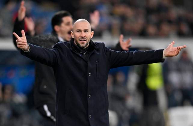 Coach Christian Ilzer TSG 1899 Hoffenheim on the sidelines Gesture Gesture TSG 1899 Hoffenheim vs Tottenham Hotspur Spurs 23 01 2025 DFL REGULATIONS PROHIBIT ANY USE OF PHOTOGRAPHS AS IMAGE SEQUENCES AND OR QUASI VIDEO TSG 1899 Hoffenheim vs Tottenham Hotspur
