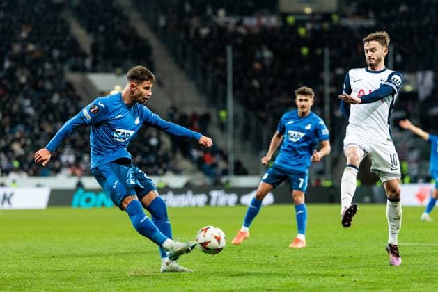 UEFA Europa League TSG 1899 Hoffenheim Tottenham Hotspur 23 01 2025 Adam Hlozek TSG 1899 Hoffenheim, 23 shoots, James Maddison Tottenham Hotspur, 10 UEFA Europa League TSG 1899 Hoffenheim Tottenham Hotspur, Sinsheim, PreZero Arena on 23 01 2025 Copyright: xBEAUTIFULxSPORTS Wunderlx