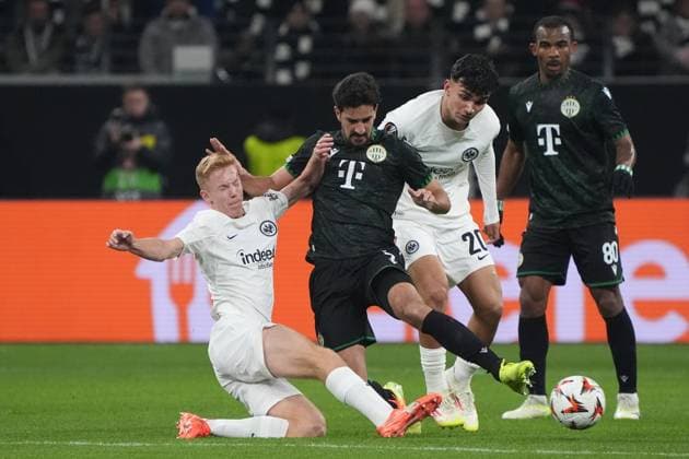 Hugo Larsson Eintracht Frankfurt, 16 and Can Uzun Eintracht Frankfurt, 20 vs Stefan Gartenmann Ferencvaros Budapest, 3 Frankfurt 23 01 2025 Eintracht Frankfurt vs Ferencvaros Budapest, Deutsche Bank Park, Europa League, Matchday 7