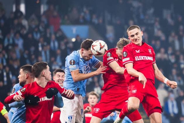 250123 Gustaf Lagerbielke of Twente during the UEFA Europa League football match between Malmö FF and Twente on January 23, 2025 in Malmö Photo Christoffer Borg Mattisson BILDBYRAN COP 261 PA0962 fotboll football soccer fotball uefa europa league europa league malmö ff twente bbeng  Copyright: CHRISTOFFERxBORGxMATTISSON BB250123CB099