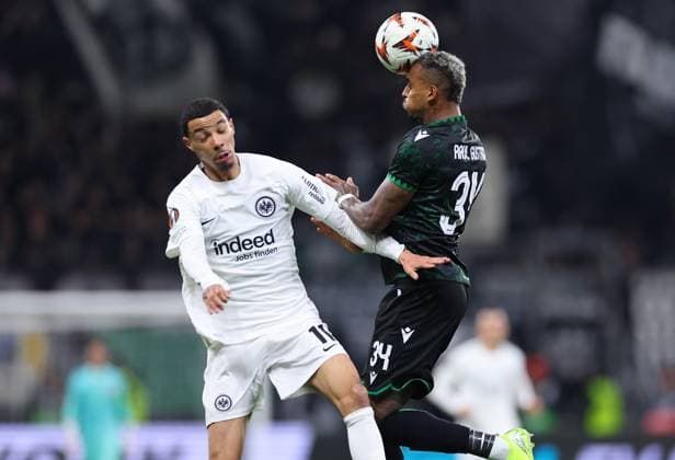 23 01 2025, Football UEFA Europa League, Eintracht Frankfurt Ferencvarosi TC, emonline, emspor, v l , Hugo Ekitike Eintracht Frankfurt , Raul Gustavo Ferencvarosi TC Budapest DFL DFB REGULATIONS PROHIBIT ANY USE OF PHOTOGRAPHS AS IMAGE SEQUENCES AND OR QUASI VIDEO xdcx Copyright: HMBxMedia Claus