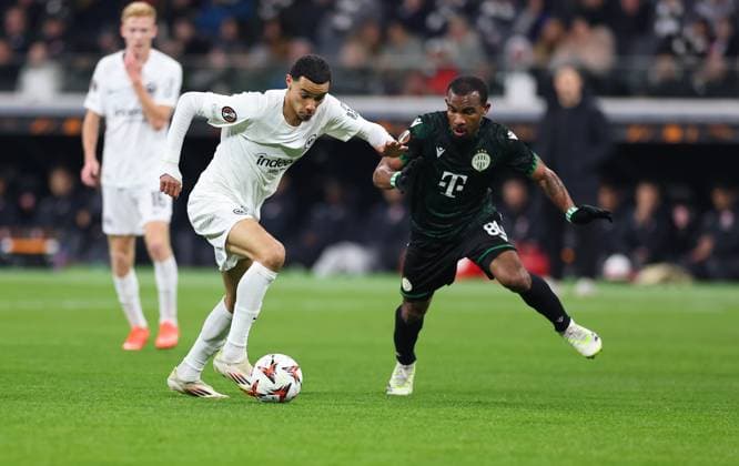 23 01 2025, Football UEFA Europa League, Eintracht Frankfurt Ferencvarosi TC, emonline, emspor, v l , Hugo Ekitike Eintracht Frankfurt , Habib Maiga Ferencvarosi TC Budapest DFL DFB REGULATIONS PROHIBIT ANY USE OF PHOTOGRAPHS AS IMAGE SEQUENCES AND OR QUASI VIDEO xdcx Copyright: HMBxMedia Claus