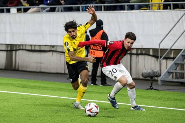 250123 Ahmed Qasem of Elfsborg and Tom Louchet of Nice during the Europa League football match between Elfsborg and Nice on January 23, 2025 in Boras Photo Jörgen Jarnberger BILDBYRAN COP 112 JJ0433 fotboll football soccer fotball uefa europa league europa league elfsborg nice bbeng  Copyright: JÖRGENxJARNBERGER BB250123JJ028