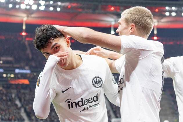 UEFA Europa League Eintracht Frankfurt Ferencvaros Budapest, 23 01 2025 Can Uzun Eintracht Frankfurt 20 celebrates his goal for 1 0 and sticks out his tongue, holds his hand in front of his face Rasmus Kristensen Eintracht Frankfurt 13 , Eintracht Frankfurt Ferencvaros Budapest, Frankfurt, Deutsche Bank Park, 23 1 2025 Copyright: xBEAUTIFULxSPORTS Gawlikx