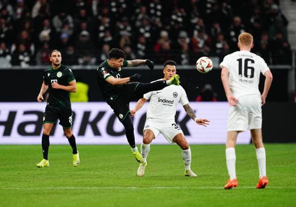 January 23 2025: Kady Borges (Ferencvaarosi TC) and Tuta (Eintracht Frankfurt) battle for the ball during a UEFA Europa League MD7 game, Eintracht Frankfurt vs Ferencvaros, at Deutsche Bank Park, Frankfurt, Germany. Ulrik Pedersen - ZUMAc04_ 20250123_zma_c04_036 Copyright: xCSMx