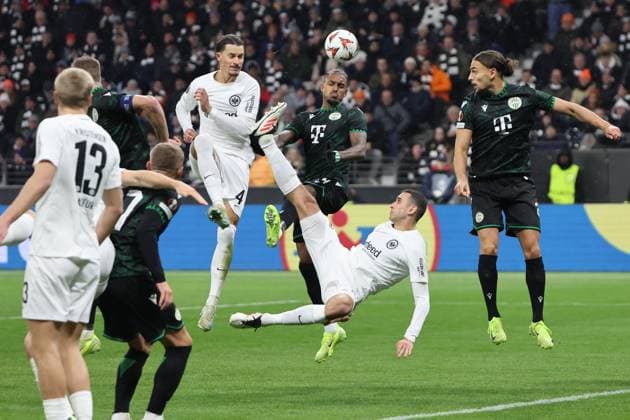 Overhead kick by Ellys Skhiri Eintracht Frankfurt , No. 15 , Eintracht Frankfurt Ferencvaros Budapest , Football, UEFA Europa League , UEL, Season 2024 2025, Matchday 7, 23 01 2025,