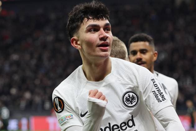 Goal celebration for 1 0 by scorer Can Yilmaz Uzun Eintracht Frankfurt , No 20 , Eintracht Frankfurt Ferencvaros Budapest , Football, UEFA Europa League , UEL, Season 2024 2025, Matchday 7, 23 01 2025,