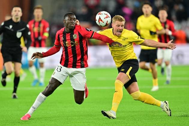 BORAS, SWEDEN 20250123 Nices Antoine Mendy and Elfsborgs Per Frick during Thursdays Uefa Europa League first leg match between IF Elfsborg and OGC Nice at Boras arena BORAS SWEDEN x9200x  Copyright: xBjörnxLarssonxRosvall TTx UEFA EUROPA LEAGUE ELFSBORG-NICE