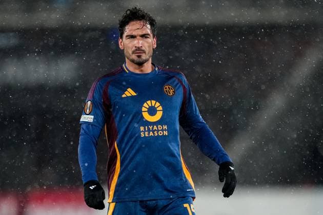 ALKMAAR, NETHERLANDS - JANUARY 23: Mats Hummels of AS Roma looks on during the UEFA Europa League 2024 25 League Phase MD7 match between AZ and AS Roma at AZ Stadion on January 23, 2025 in Alkmaar, Netherlands. (Photo by Rene Nijhuis) SPO  Copyright: xRenexNijhuis