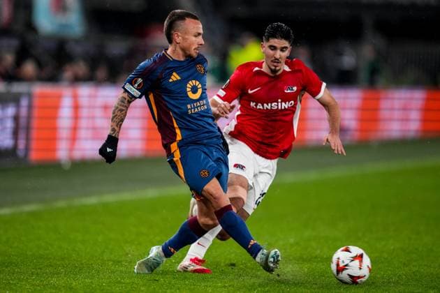 ALKMAAR, NETHERLANDS - JANUARY 23: Angelino of AS Roma is challenged by Mayckel Lahdo of AZ Alkmaar during the UEFA Europa League 2024 25 League Phase MD7 match between AZ and AS Roma at AZ Stadion on January 23, 2025 in Alkmaar, Netherlands. (Photo by Rene Nijhuis) SPO  Copyright: xRenexNijhuis