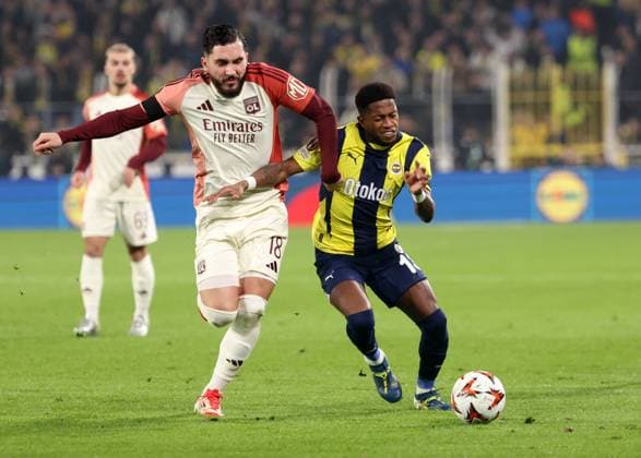 UEFA Europa League - Fenerbahce vs Olympique Lyonnais Rayan Cherki of Olympique in action with Fred of Fenerbahce during the UEFA Europa League 2024 25 League Phase MD7 match between Fenerbahce SK and Olympique Lyonnais at on January 23, 2025 in Istanbul, Turkey. Photo by Huseyin Yavuz DIA images ABACAPRESS.COM Istanbul Turkey  Copyright: xDIAxImages ABACAx