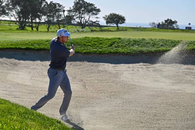 PGA, Golf Herren Golf 2025: Farmers Insurance Open JAN 23 January 23, 2025: Hayden Springer hits a shot from a bunker on the 14th hole during the second round of the Farmers Insurance Open on Torrey Pines South Course in San Diego, California. Justin Fine CSM (Credit Image: Justin Fine Cal Media) San Diego Ca USA EDITORIAL USE ONLY Copyright: xx ZUMA-20250123_zma_c04_063.jpg JustinxFinex csmphotothree348092