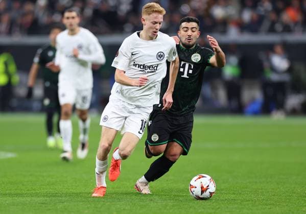 23 01 2025, Football UEFA Europa League, Eintracht Frankfurt Ferencvarosi TC, emonline, emspor, v l , Mohammed Abu Fani Ferencvarosi TC Budapest , Hugo Larsson Eintracht Frankfurt DFL DFB REGULATIONS PROHIBIT ANY USE OF PHOTOGRAPHS AS IMAGE SEQUENCES AND OR QUASI VIDEO xdcx Copyright: HMBxMedia Claus