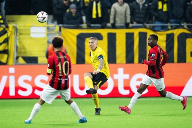 250123 Sebastian Holmen of Elfsborg and Youssoufa Moukoko of Nice during the Europa League football match between Elfsborg and Nice on January 23, 2025 in Boras Photo Jörgen Jarnberger BILDBYRAN COP 112 JJ0433 fotboll football soccer fotball uefa europa league europa league elfsborg nice bbeng  Copyright: JÖRGENxJARNBERGER BB250123JJ116