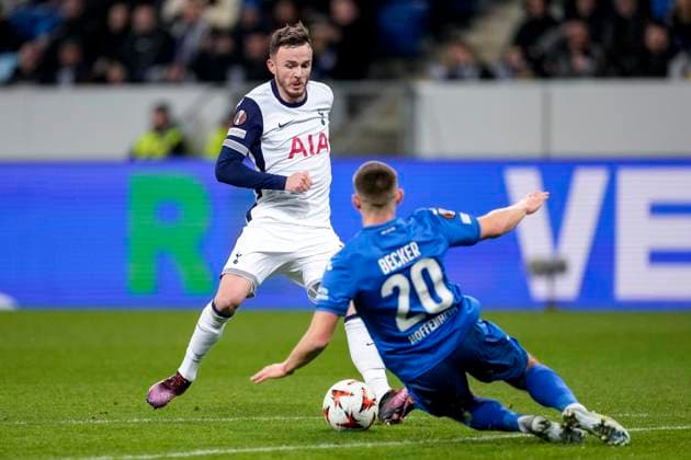 v li James Maddison Tottenham, 10 , Finn Ole Becker Hoffenheim, 20 , duel, duel, tackle, tackling, dynamics, action, action, 23 01 2025, Sinsheim Germany , football, UEFA Europa League, group stage, TSG 1899 Hoffenheim Tottenham Hotspur, DFB DFL REGULATIONS PROHIBIT ANY USE OF PHOTOGRAPHS AS IMAGE SEQUENCES AND OR QUASI VIDEO xozx