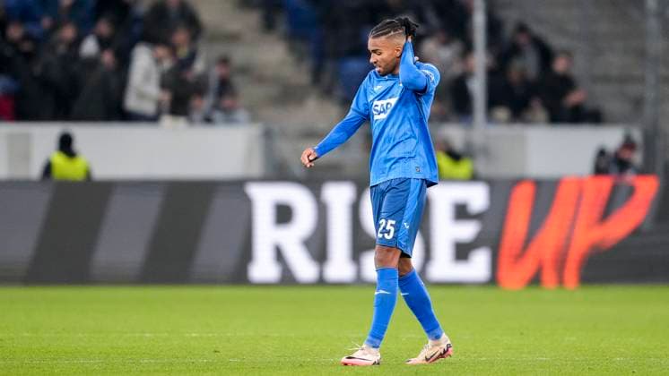 Kevin Akpoguma Hoffenheim, 25 , TSG 1899 Hoffenheim player, looking disappointed, disappointment, frustration, disappointed, pessimistic, action, action scene, 23 01 2025, Sinsheim Germany , Football, UEFA Europa League, Group Stage, TSG 1899 Hoffenheim Tottenham Hotspur, DFB DFL REGULATIONS PROHIBIT ANY USE OF PHOTOGRAPHS AS IMAGE SEQUENCES AND OR QUASI VIDEO xozx