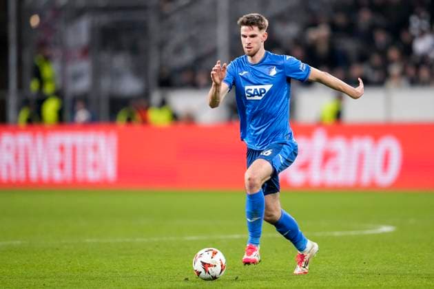 Anton Stach Hoffenheim, 16 , on the ball, cropped, full body, single image, single photo, action, action, 23 01 2025, Sinsheim Germany , football, UEFA Europa League, group stage, TSG 1899 Hoffenheim Tottenham Hotspur, DFB DFL REGULATIONS PROHIBIT ANY USE OF PHOTOGRAPHS AS IMAGE SEQUENCES AND OR QUASI VIDEO xozx