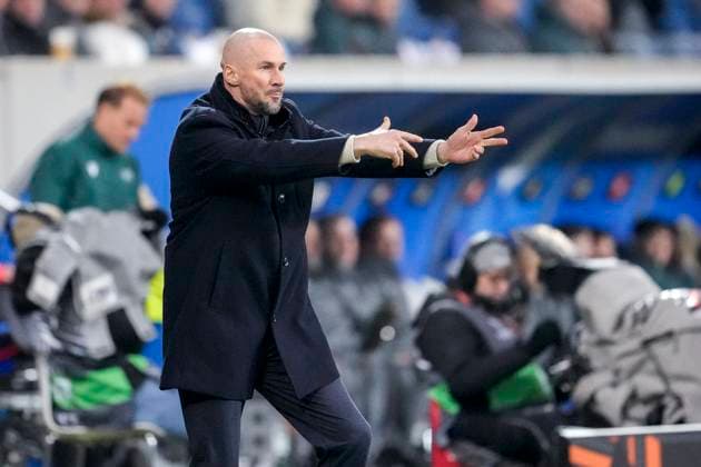 Christian Ilzer coach, head coach, Hoffenheim , gives instructions, gestures, gesticulates with arms, single image, single photo, action, action, 23 01 2025, Sinsheim Germany , football, UEFA Europa League, group stage, TSG 1899 Hoffenheim Tottenham Hotspur, DFB DFL REGULATIONS PROHIBIT ANY USE OF PHOTOGRAPHS AS IMAGE SEQUENCES AND OR QUASI VIDEO xozx