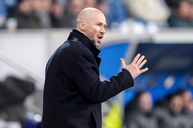 Christian Ilzer coach, head coach, Hoffenheim , gives instructions, gestures, gesticulates with arms, single image, single photo, action, action, 23 01 2025, Sinsheim Germany , football, UEFA Europa League, group stage, TSG 1899 Hoffenheim Tottenham Hotspur, DFB DFL REGULATIONS PROHIBIT ANY USE OF PHOTOGRAPHS AS IMAGE SEQUENCES AND OR QUASI VIDEO xozx