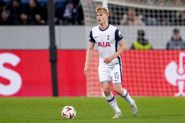 Lucas Bergvall Tottenham, 15 , on the ball, cropped, full body, single image, single photo, action, action, 23 01 2025, Sinsheim Germany , football, UEFA Europa League, group stage, TSG 1899 Hoffenheim Tottenham Hotspur, DFB DFL REGULATIONS PROHIBIT ANY USE OF PHOTOGRAPHS AS IMAGE SEQUENCES AND OR QUASI VIDEO xozx
