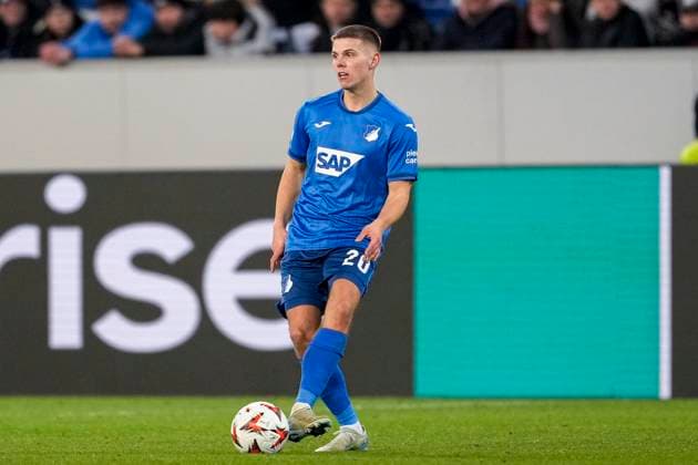 Finn Ole Becker Hoffenheim, 20 , on the ball, cropped, full body, single image, single photo, action, action, 23 01 2025, Sinsheim Germany , football, UEFA Europa League, group stage, TSG 1899 Hoffenheim Tottenham Hotspur, DFB DFL REGULATIONS PROHIBIT ANY USE OF PHOTOGRAPHS AS IMAGE SEQUENCES AND OR QUASI VIDEO xozx