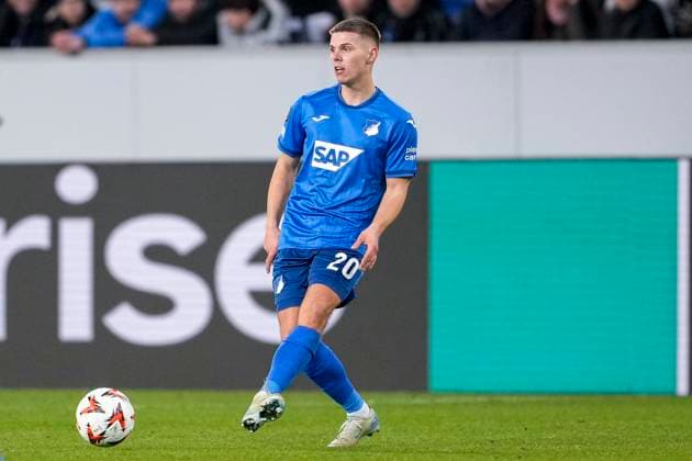 Finn Ole Becker Hoffenheim, 20 , on the ball, cropped, full body, single image, single photo, action, action, 23 01 2025, Sinsheim Germany , football, UEFA Europa League, group stage, TSG 1899 Hoffenheim Tottenham Hotspur, DFB DFL REGULATIONS PROHIBIT ANY USE OF PHOTOGRAPHS AS IMAGE SEQUENCES AND OR QUASI VIDEO xozx