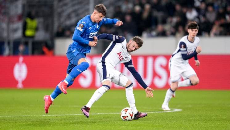 v li Adam Hlozek Hoffenheim, 23 , James Maddison Tottenham, 10 , duel, duel, tackle, tackling, dynamics, action, action, 23 01 2025, Sinsheim Germany , football, UEFA Europa League, group stage, TSG 1899 Hoffenheim Tottenham Hotspur, DFB DFL REGULATIONS PROHIBIT ANY USE OF PHOTOGRAPHS AS IMAGE SEQUENCES AND OR QUASI VIDEO xozx