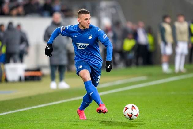 Pavel Kaderabek Hoffenheim, 3 , on the ball, cropped, full body, single image, single photo, action, action, 23 01 2025, Sinsheim Germany , Football, UEFA Europa League, group stage, TSG 1899 Hoffenheim Tottenham Hotspur, DFB DFL REGULATIONS PROHIBIT ANY USE OF PHOTOGRAPHS AS IMAGE SEQUENCES AND OR QUASI VIDEO xozx