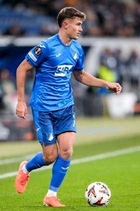 Tom Bischof Hoffenheim, 7 , on the ball, cropped, full body, single image, single photo, action, action, 23 01 2025, Sinsheim Germany , football, UEFA Europa League, group stage, TSG 1899 Hoffenheim Tottenham Hotspur, DFB DFL REGULATIONS PROHIBIT ANY USE OF PHOTOGRAPHS AS IMAGE SEQUENCES AND OR QUASI VIDEO xozx
