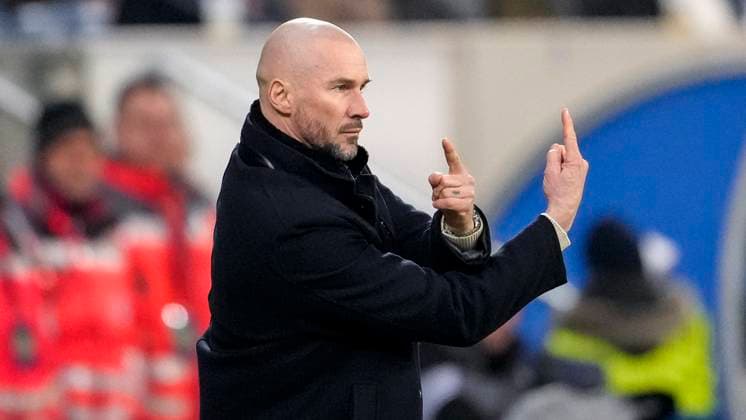 Christian Ilzer coach, head coach, Hoffenheim , gives instructions, gestures, gesticulates with arms, single image, single photo, action, action, 23 01 2025, Sinsheim Germany , football, UEFA Europa League, group stage, TSG 1899 Hoffenheim Tottenham Hotspur, DFB DFL REGULATIONS PROHIBIT ANY USE OF PHOTOGRAPHS AS IMAGE SEQUENCES AND OR QUASI VIDEO xozx