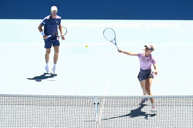 TENNIS AUSTRALIAN OPEN, Olivia Gadecki (right) and John Peers of Australia during their mixed doubles final match against Kimberly Birrell and John-Patrick Smith of Australia during the 2025 Australian Open at Melbourne Park in Melbourne, Friday, January 24, 2025. ( NO ARCHIVING, EDITORIAL USE ONLY, NO USE IN BOOKS WITHOUT CONSENT MELBOURNE VICTORIA AUSTRALIA  Copyright: xJAMESxROSSx 20250124166102452680