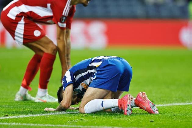 Fabio Vieira (Porto), JANUARY 23, 2025 - Football Soccer : Vieira regret afte miss shot during UEFA Europa League League phase match day 7 between FC Porto 0-1 Olympiacos FC at the Estadio do Dragao in Porto, Portugal. Noxthirdxpartyxsales  (279430785)