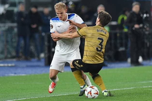 January 23, 2025, Rome, Italy: Gustav Isaksen of SS Lazio (L) and Aihen Munoz of Real Sociedad (R) seen in action during the Europa League qualifying round - 7th leg match between SS Lazio and Real Sociedad at Olympic stadium. Final score; Lazio 3 :1 Real Sociedad Rome Italy - ZUMAs197 20250123_aaa_s197_225 Copyright: xMattiaxVianx
