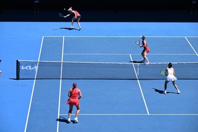 TENNIS AUSTRALIAN OPEN, Erin Routliffe of New Zealand (top left) and Gabriela Dabrowski of Canada (top right) during their Women?s doubles semi-final match against Su-Wei Hsieh of Chinese Taipei and Jelena Ostapenko of Latvia during the 2025 Australian Open at Melbourne Park in Melbourne, Friday, January 24, 2025. ( NO ARCHIVING, EDITORIAL USE ONLY, NO USE IN BOOKS WITHOUT CONSENT MELBOURNE VICTORIA AUSTRALIA  Copyright: xJOELxCARRETTx 20250124132987637300