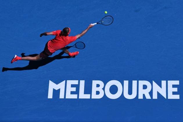 TENNIS AUSTRALIAN OPEN, Alexander Zverev of Germany during his semi-final match against Novak Djokovic of Serbia during the 2025 Australian Open at Melbourne Park in Melbourne, Friday, January 24, 2025. ( NO ARCHIVING, EDITORIAL USE ONLY, NO USE IN BOOKS WITHOUT CONSENT MELBOURNE VICTORIA AUSTRALIA  Copyright: xJOELxCARRETTx 20250124195796210026