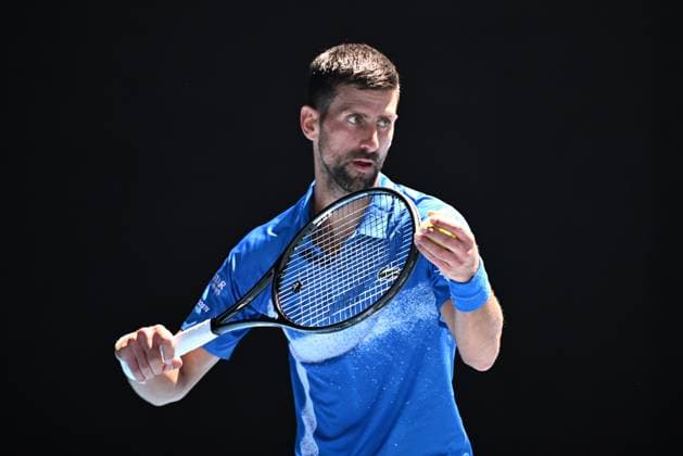 TENNIS AUSTRALIAN OPEN, Novak Djokovic of Serbia during his semi-final match against Alexander Zverev of Germany during the 2025 Australian Open at Melbourne Park in Melbourne, Friday, January 24, 2025. ( NO ARCHIVING, EDITORIAL USE ONLY, NO USE IN BOOKS WITHOUT CONSENT MELBOURNE VICTORIA AUSTRALIA  Copyright: xJAMESxROSSx 20250124116725011992