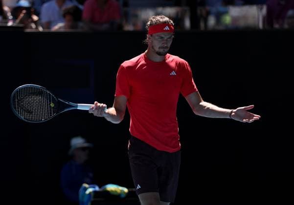 Alexander Zverev of Germany frustrated Australian Open, Day Thirteen, Tennis, Melbourne Park, Melbourne, Australia - 24 Jan 2025  Copyright: xEllaxLing Shutterstockx 15108785u