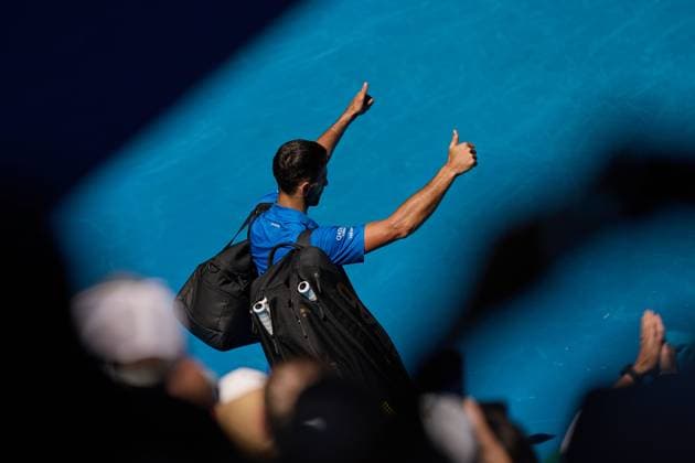 Novak Djokovic of Serbia retires hurt during the semi-final Australian Open, Day Thirteen, Tennis, Melbourne Park, Melbourne, Australia - 24 Jan 2025  Copyright: xRachelxBach Shutterstockx 15108800s
