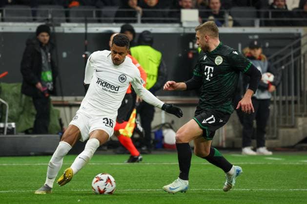 in duel, action, with Ansgar Knauff 36 Eintracht Frankfurt , Eldar Civic 17 Ferencvaros TC , Eintracht Frankfurt vs Ferencvaros TC, Soccer, Europa League, Matchday 7, 23 01 2025 Frankfurt am Main Hessen Germany Copyright: xkolbert-press MartinxAgüerax