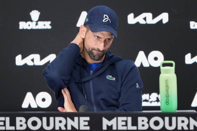 Tennis 2025: Australian Open Day 13 January 24, 2025: 7th seed NOVAK DJOKOVIC of Serbia talks to the media after retiring from a match against 2nd seed ALEXANDER ZVEREV of Germany on Rod Laver Arena in a Men s Singles Semifinals match on day 13 of the 2025 Australian Open in Melbourne, Australia. Sydney Low Cal Media(Credit Image: Â Sydney Low Cal Sport Media) Melbourne Victoria Australia EDITORIAL USE ONLY Copyright: xx ZUMA-20250124_faf_c04_019.jpg SydneyxLowx csmphotothree348169