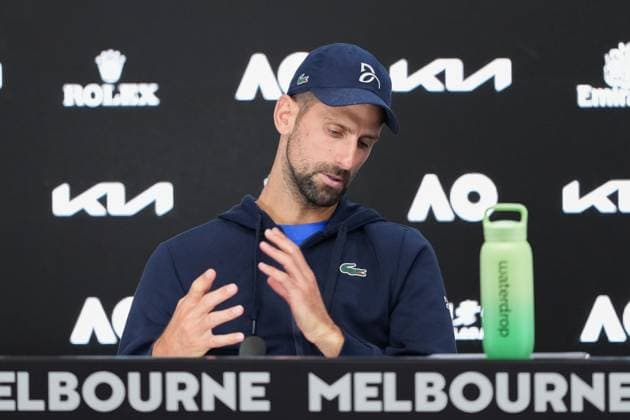 Tennis 2025: Australian Open Day 13 January 24, 2025: 7th seed NOVAK DJOKOVIC of Serbia talks to the media after retiring from a match against 2nd seed ALEXANDER ZVEREV of Germany on Rod Laver Arena in a Men s Singles Semifinals match on day 13 of the 2025 Australian Open in Melbourne, Australia. Sydney Low Cal Media(Credit Image: Â Sydney Low Cal Sport Media) Melbourne Victoria Australia EDITORIAL USE ONLY Copyright: xx ZUMA-20250124_faf_c04_012.jpg SydneyxLowx csmphotothree348176