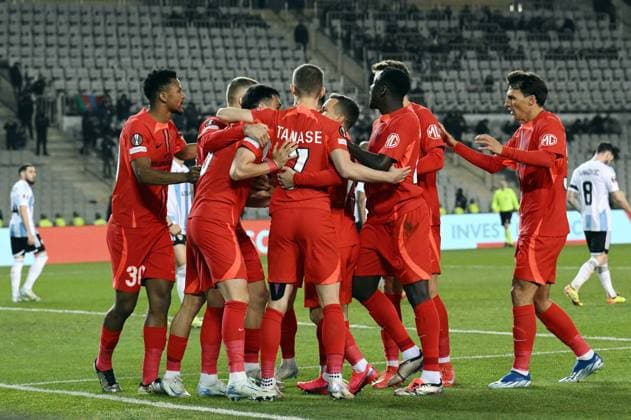 (250124) -- BAKU, Jan. 24, 2025 -- Players of FCSB celebrate during a UEFA Europa League match between Qarabag and FCSB in Baku, Azerbaijan, Jan. 23, 2025. (Photo by v Xinhua) (SP)AZERBAIJAN-BAKU-FOOTBALL-UEFA EUROPA LEAGUE-QARABAG VS FCSB TofikxBabaye 