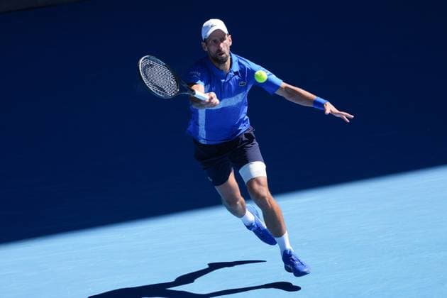 January 24, 2025: 7th seed NOVAK DJOKOVIC of Serbia in action against 2nd seed ALEXANDER ZVEREV of Germany on Rod Laver Arena in a Men s Singles Semifinals match on day 13 of the 2025 Australian Open in Melbourne, Australia. Cal Media Melbourne Australia - ZUMAc04_ 20250124_faf_c04_030 Copyright: xSydneyxLowx