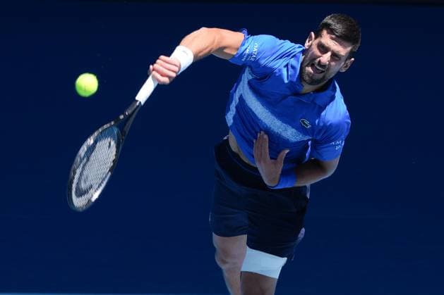 Tennis 2025: Australian Open Day 13 January 24, 2025: 7th seed NOVAK DJOKOVIC of Serbia in action against 2nd seed ALEXANDER ZVEREV of Germany on Rod Laver Arena in a Men s Singles Semifinals match on day 13 of the 2025 Australian Open in Melbourne, Australia. Sydney Low Cal Media(Credit Image: Â Sydney Low Cal Sport Media) Melbourne Victoria Australia EDITORIAL USE ONLY Copyright: xx ZUMA-20250124_faf_c04_026.jpg SydneyxLowx csmphotothree348186