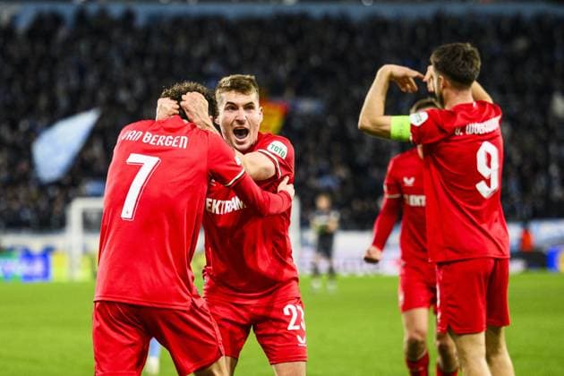 MALMO , 23-01-2025 , Malmo New stadium , season 2024 2025 , UEFA Europa league, Football. during the match Malmo - FC Twente, FC Twente player Mitchell van Bergen and FC Twente player Michal Sadilek celebrate the wins Malmo - Twente  x27534233x Copyright:
