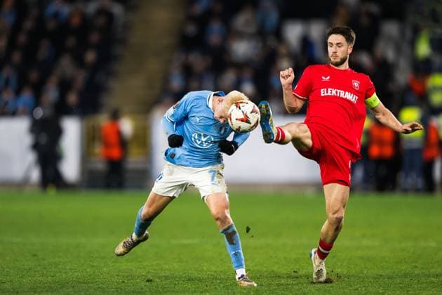 MALMO , 23-01-2025 , Malmo New stadium , season 2024 2025 , UEFA Europa league, Football. during the match Malmo - FC Twente, Otto Rosengren of Malmo FF and FC Twente player Ricky van Wolfswinkel Malmo - Twente  x27534250x Copyright: