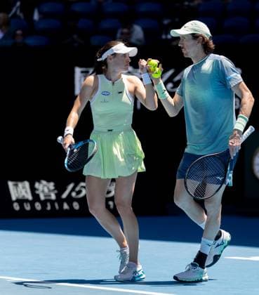 (250124) -- MELBOURNE, Jan. 24, 2025 -- Kimberly Birrell (L) John-Patrick Smith react during the mixed doubles final between Olivia Gadecki John Peers of Australia and their compatriots Kimberly Birrell John-Patrick Smith at Australian Open tennis tournament in Melbourne, Australia, Jan. 24, 2025. (Photo by Xinhua) (SP)AUSTRALIA-MELBOURNE-TENNIS-AUSTRALIAN OPEN-MIXED DOUBLES-FINALS HuxJingchen 