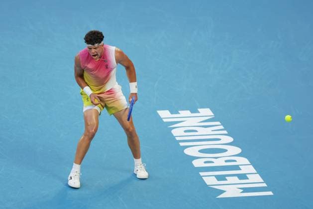 Ben Shelton reacts during the Semi-final match against Sinner in the Rod Laver Arena Australian Open, Day Thirteen, Tennis, Melbourne Park, Melbourne, Australia - 24 Jan 2025  Copyright: xRachelxBach Shutterstockx 15108800bk