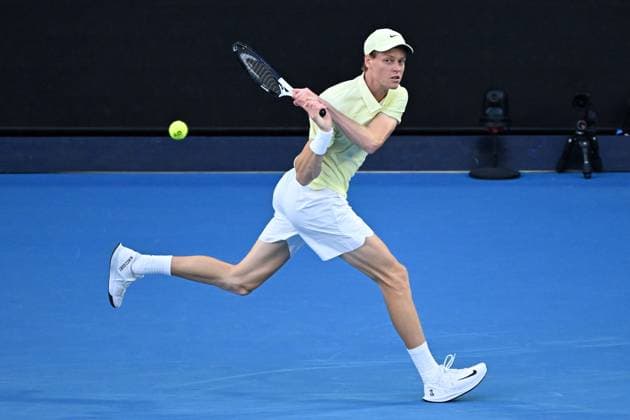 TENNIS AUSTRALIAN OPEN, Italian tennis player Jannik Sinner in action during the Men s Singles Semifinals match against American tennis player Ben Shelton on day 13 of the 2025 Australian Open at Rod Laver Arena in Melbourne, Friday, January 24th, 2025. ( NO ARCHIVING, EDITORIAL USE ONLY, NO USE IN BOOKS WITHOUT CONSENT MELBOURNE VICTORIA AUSTRALIA  Copyright: xJAMESxROSSx 20250124149576097036